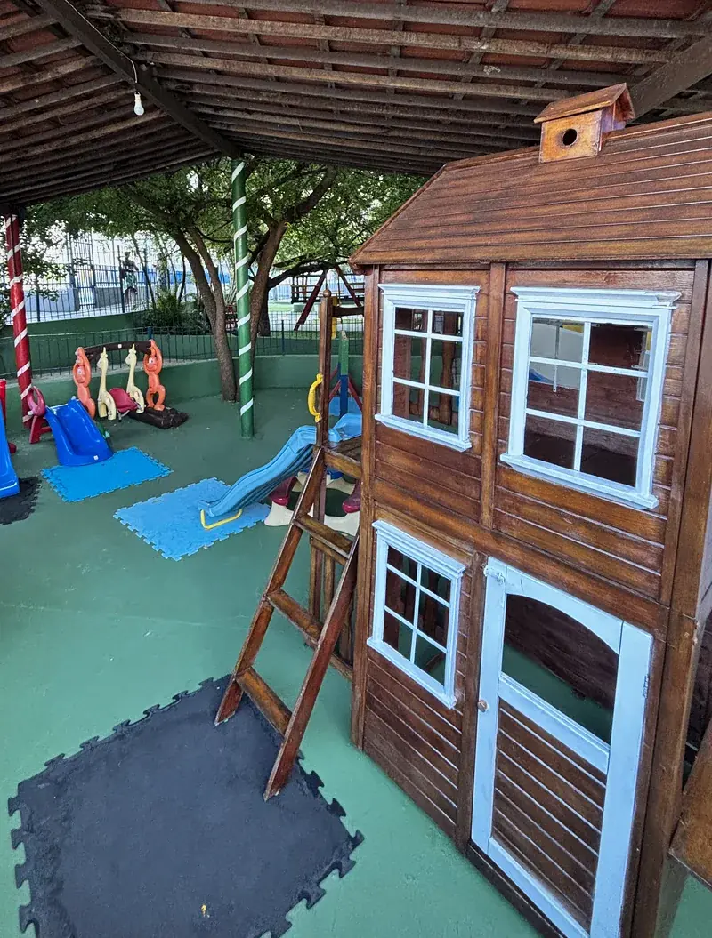 Parque coberto da Educação Infantil